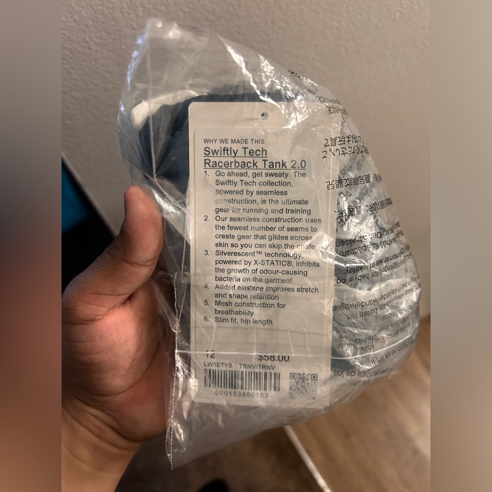 Lululemon - Swiftly Tech Racerback Tank 2.0 - True Navy - Size 12! **BRAND NEW**